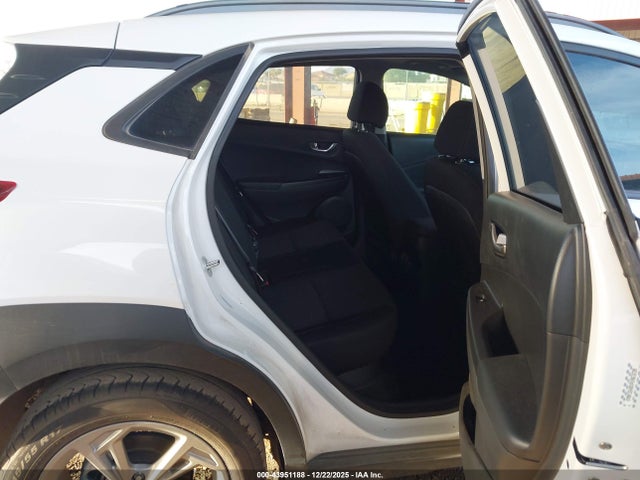 KM8K32ABXPU963238 Hyundai Kona Sel