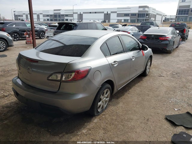 2011 MAZDA MAZDA3 JM1BL1VF5B1424547 Photo 3