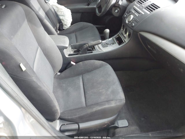 2011 MAZDA MAZDA3 JM1BL1VF5B1424547 Photo 4