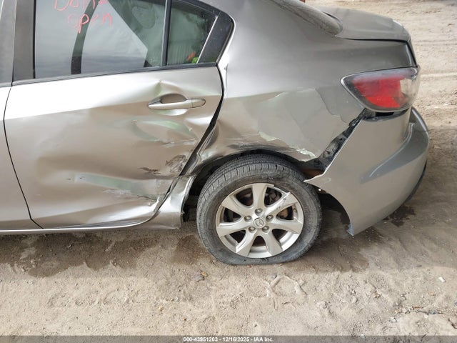 2011 MAZDA MAZDA3 JM1BL1VF5B1424547 Photo 5