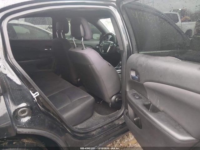 43951231 :رقم المزاد ، 1C3CCBBB5CN288608 vin ، 2012 Chrysler 200 Touring مزاد بيع