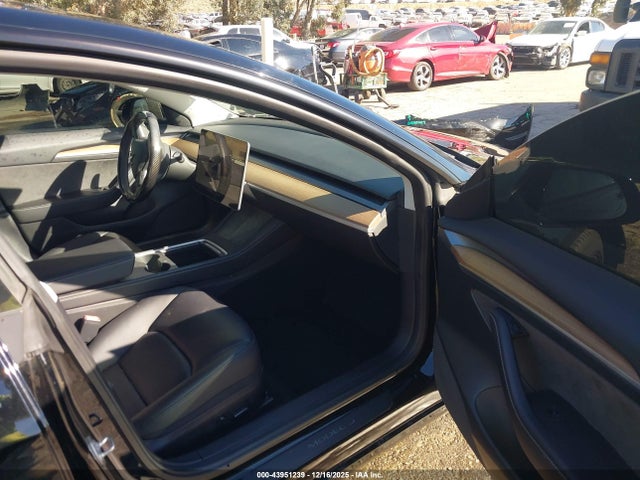 2022 TESLA MODEL 3 5YJ3E1EA9NF323462 Photo 4