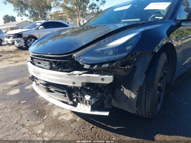 2022 TESLA MODEL 3 5YJ3E1EA9NF323462 Photo 5