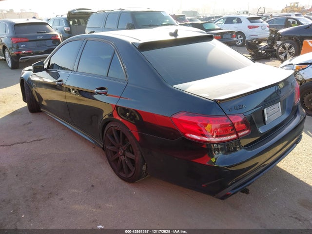 2014 MERCEDES-BENZ E 63 AMG WDDHF7GB2EA933374 Photo 2