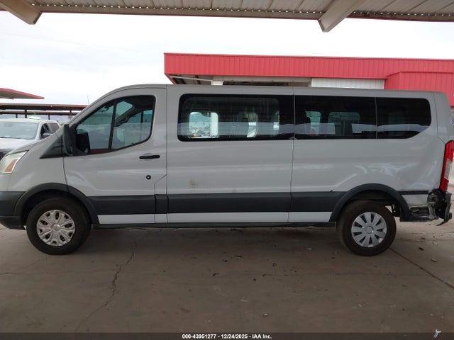 1FBZX2ZM0HKA23657 Ford Transit-350 Xlt
