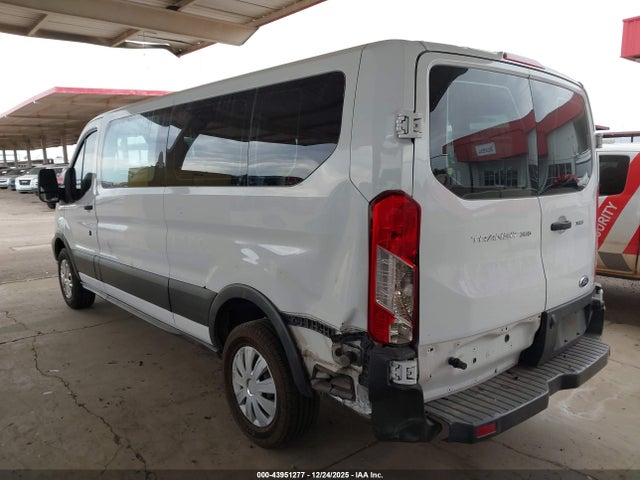1FBZX2ZM0HKA23657 Ford Transit-350 Xlt