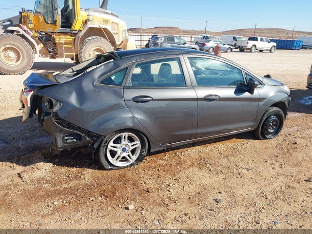 Ford FIESTA SE 2018 3FADP4BJ8JM123639 Image 4