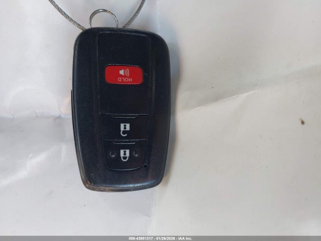 JTND4MBE8N3182232 Toyota COROLLA SE