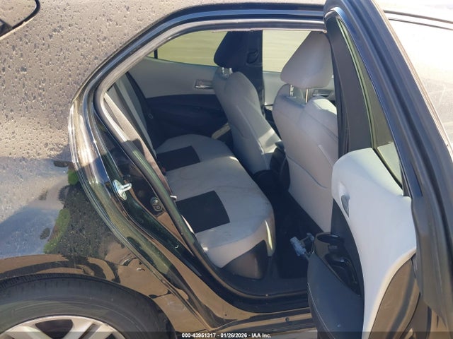 JTND4MBE8N3182232 Toyota COROLLA SE