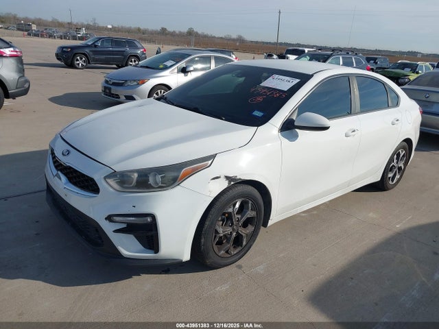 3KPF24AD9KE111914 KIA Forte Lxs