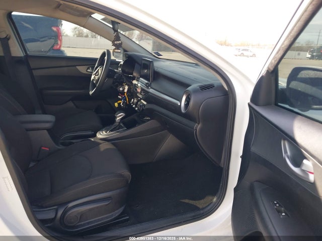 3KPF24AD9KE111914 KIA Forte Lxs