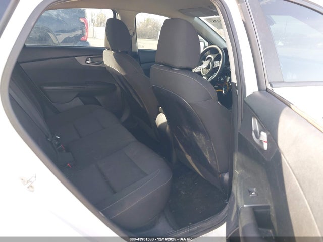 3KPF24AD9KE111914 KIA Forte Lxs