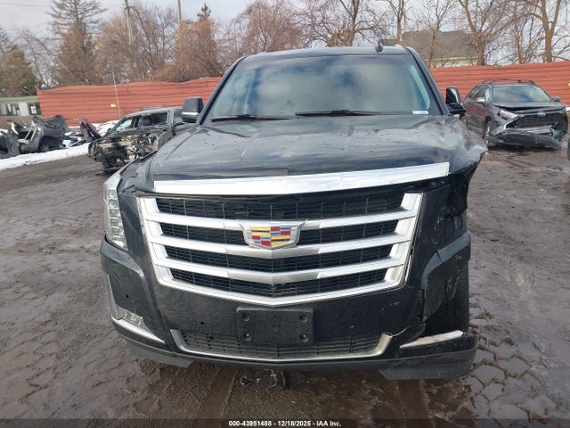 Продажа на аукционе авто 2018 Cadillac Escalade Luxury, vin: 1GYS4BKJ1JR272174, номер лота: 43951488