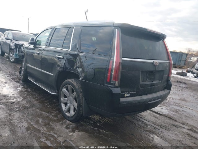 2018 CADILLAC ESCALADE 1GYS4BKJ1JR272174 Photo 2