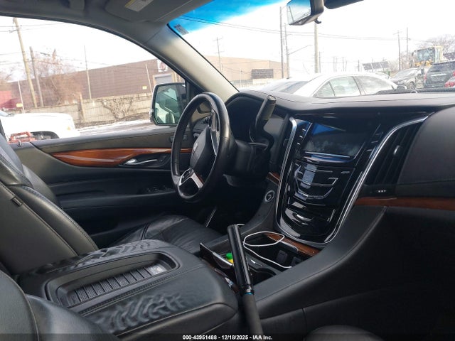 2018 CADILLAC ESCALADE 1GYS4BKJ1JR272174 Photo 4