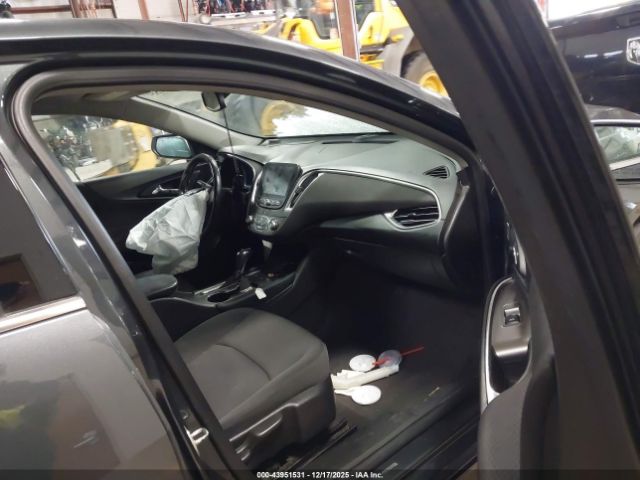 2018 CHEVROLET MALIBU 1G1ZD5ST7JF166331 Photo 4