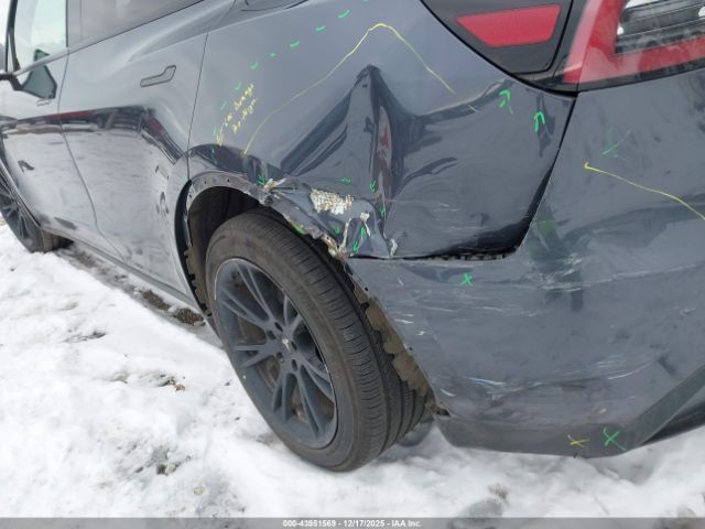 2023 TESLA MODEL Y 7SAYGDEEXPF834415 Photo 5