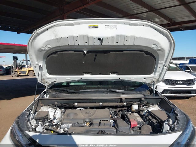 2T3A1RFVXRW419927 Toyota Rav4 Xle Premium