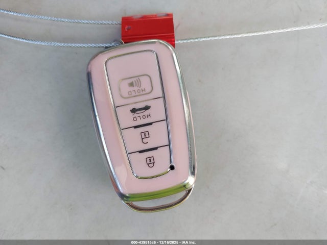 2T3A1RFVXRW419927 Toyota Rav4 Xle Premium