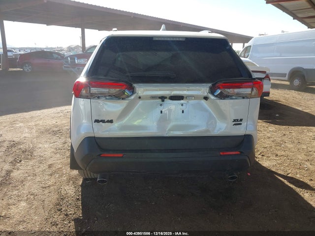 2T3A1RFVXRW419927 Toyota Rav4 Xle Premium