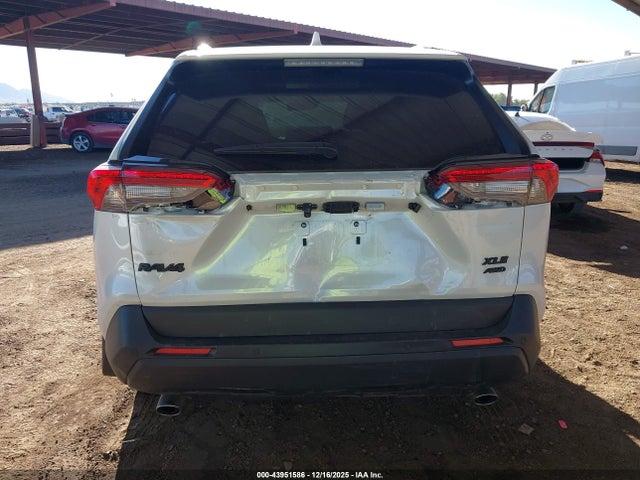 2T3A1RFVXRW419927 Toyota Rav4 Xle Premium