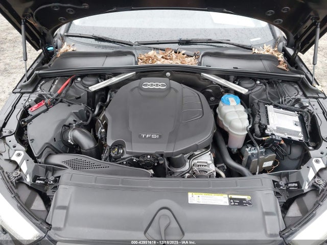2017 AUDI A4 WAUKMAF4XHN055046 Photo 9