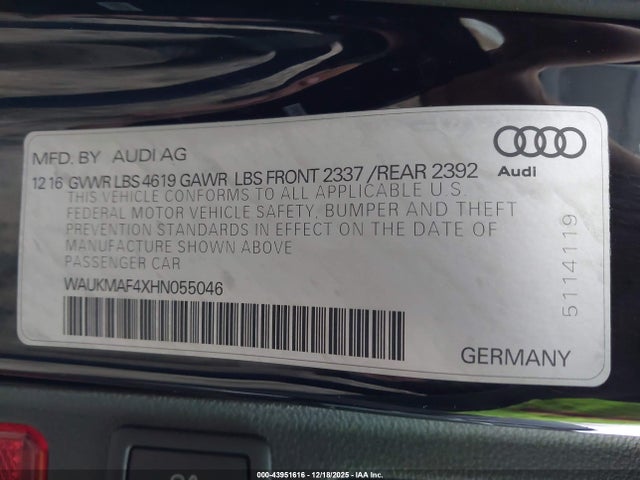 2017 AUDI A4 WAUKMAF4XHN055046 Photo 8
