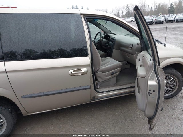 2002 CHRYSLER VOYAGER 1C4GJ45302B719343 Photo 4