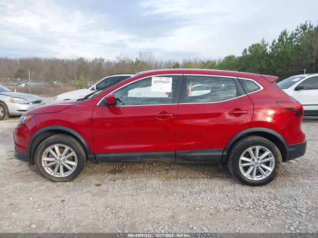 JN1BJ1CR0HW119460 Nissan Rogue Sport S