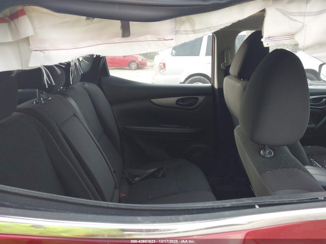 JN1BJ1CR0HW119460 Nissan Rogue Sport S