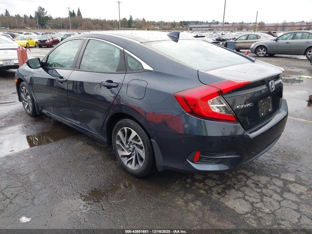 Honda CIVIC EX 2018 2HGFC2F79JH610589 Image 3