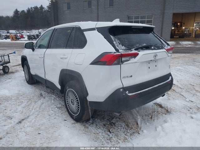2023 TOYOTA RAV4 2T3G1RFV7PW340657 Photo 2