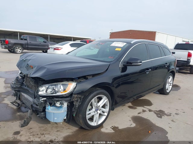 2015 VOLVO V60 YV140MEB7F1207663 Photo 1