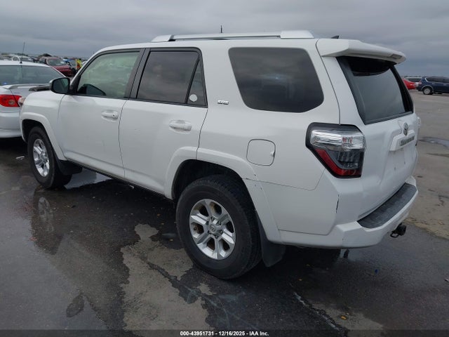 2014 TOYOTA 4RUNNER JTEZU5JR3E5071690 Photo 2
