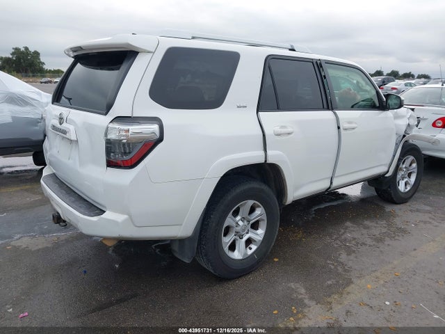 2014 TOYOTA 4RUNNER JTEZU5JR3E5071690 Photo 3