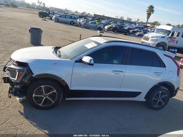 KNDCT3LEXR5125391 KIA NIRO SX