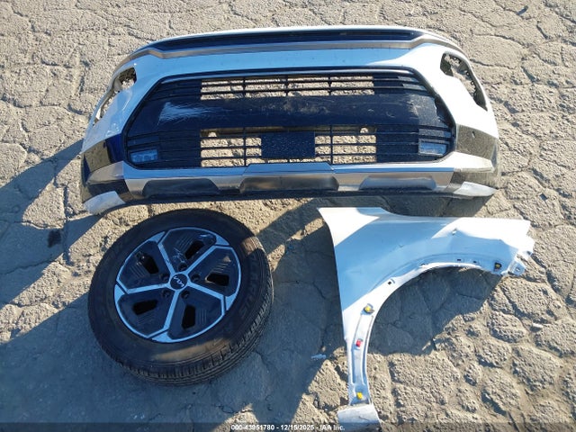 KNDCT3LEXR5125391 KIA NIRO SX