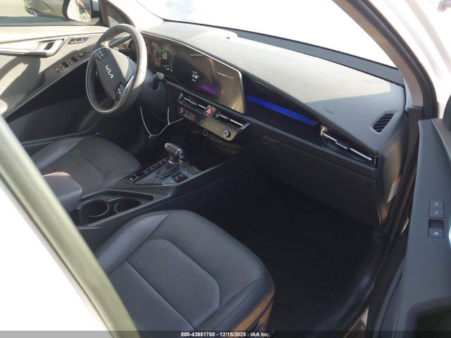 KNDCT3LEXR5125391 KIA NIRO SX