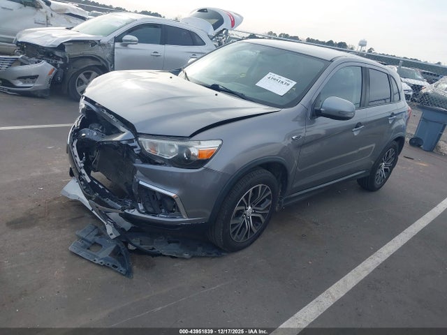 2018 MITSUBISHI OUTLANDER SPORT JA4AR3AU8JU012673 Photo 1