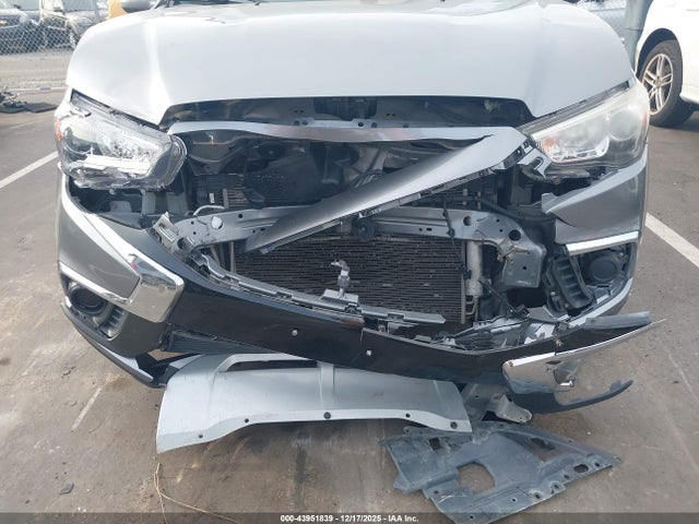 2018 MITSUBISHI OUTLANDER SPORT JA4AR3AU8JU012673 Photo 5