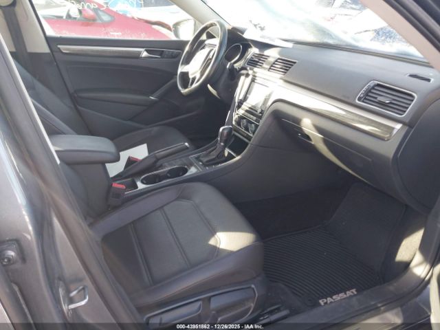 2018 VOLKSWAGEN PASSAT 1VWBA7A37JC042993 Photo 4