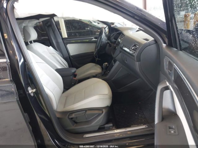 2020 VOLKSWAGEN TIGUAN 3VV4B7AX8LM054309 Photo 4