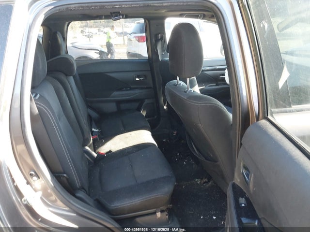 2018 MITSUBISHI OUTLANDER JA4AD3A34JZ063063 Photo 7