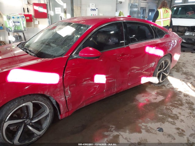 1HGCV1F3XJA046261 Honda Accord Sport