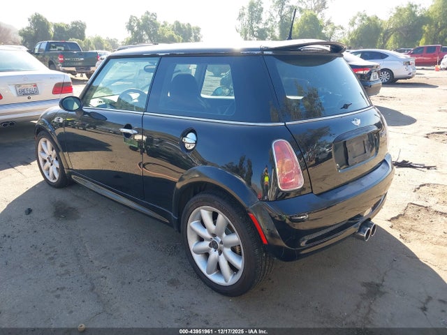 2003 MINI COOPER S WMWRE33443TD65874 Photo 2