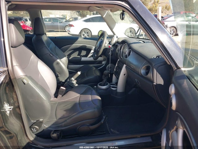 2003 MINI COOPER S WMWRE33443TD65874 Photo 4