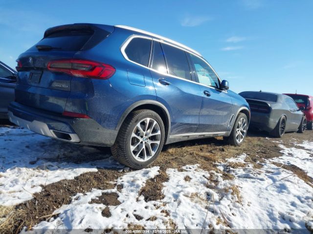 2019 BMW X5 5UXCR6C58KLL26559 Photo 3