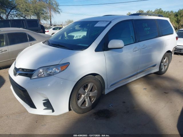 2018 TOYOTA SIENNA 5TDKZ3DC1JS946868 Photo 1