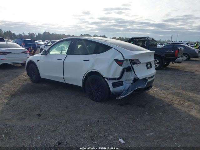 2021 TESLA MODEL Y 5YJYGDEE0MF249691 Photo 2