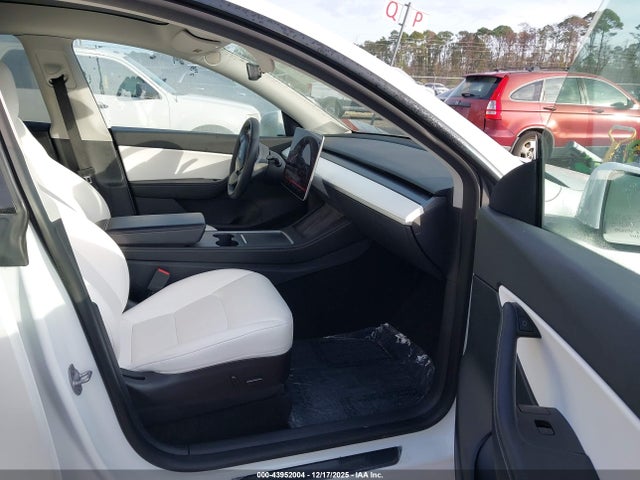 2021 TESLA MODEL Y 5YJYGDEE0MF249691 Photo 4